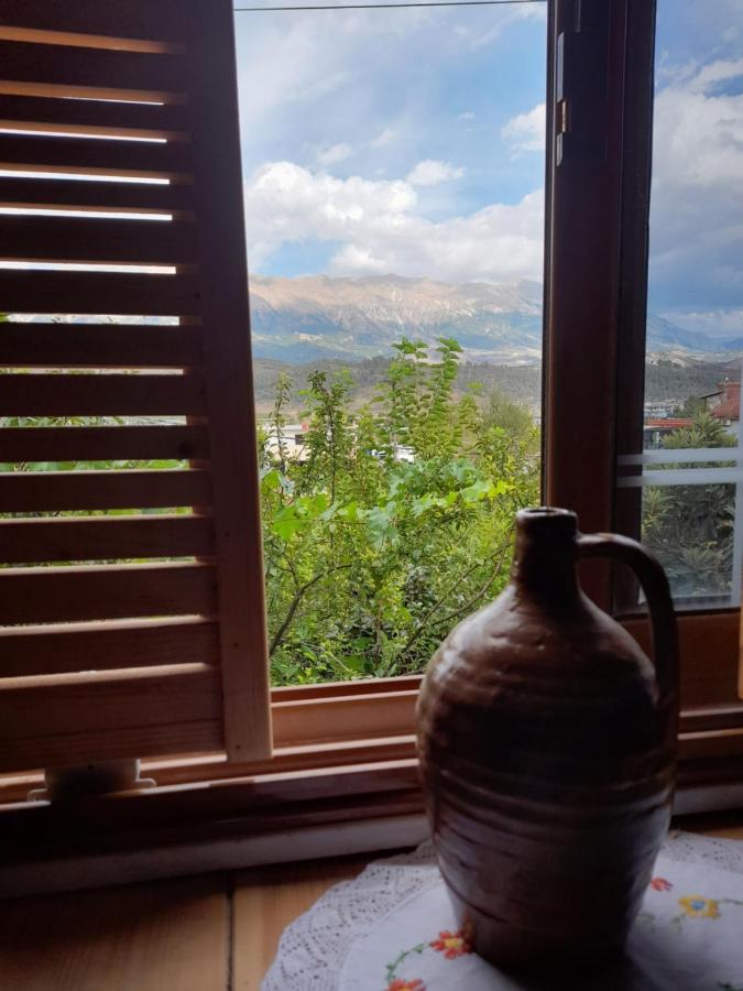 Camping Late Hotel Gjirokaster Exterior photo